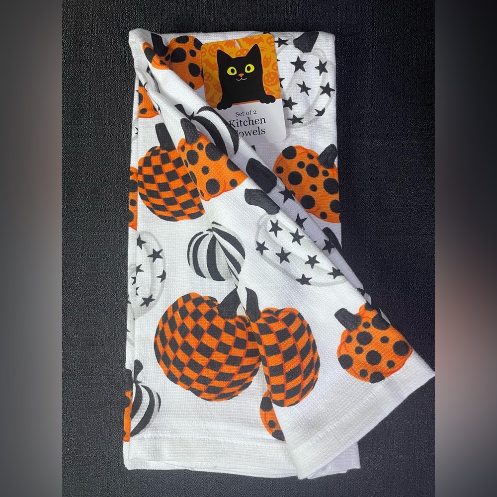 Halloween Kitchen Towels 2 ct Pumpkins Stripes Dots Checkered Orange Black NWT